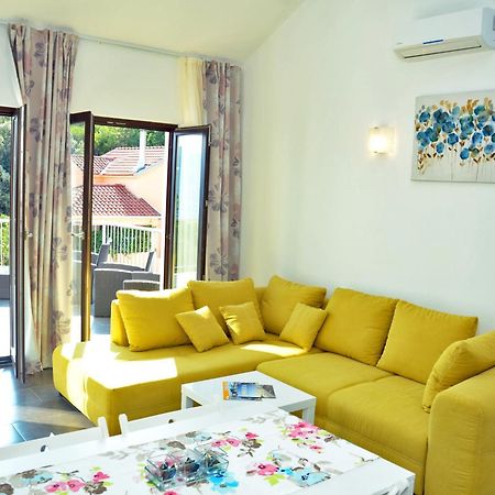 Lozna Residence Postira Kültér fotó