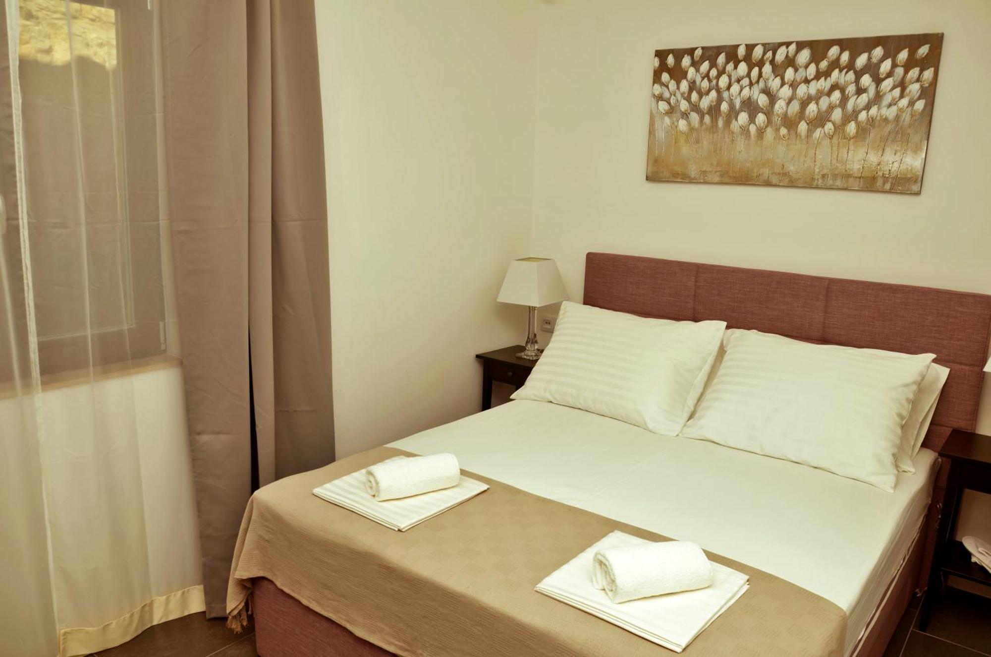 Lozna Residence Postira Kültér fotó