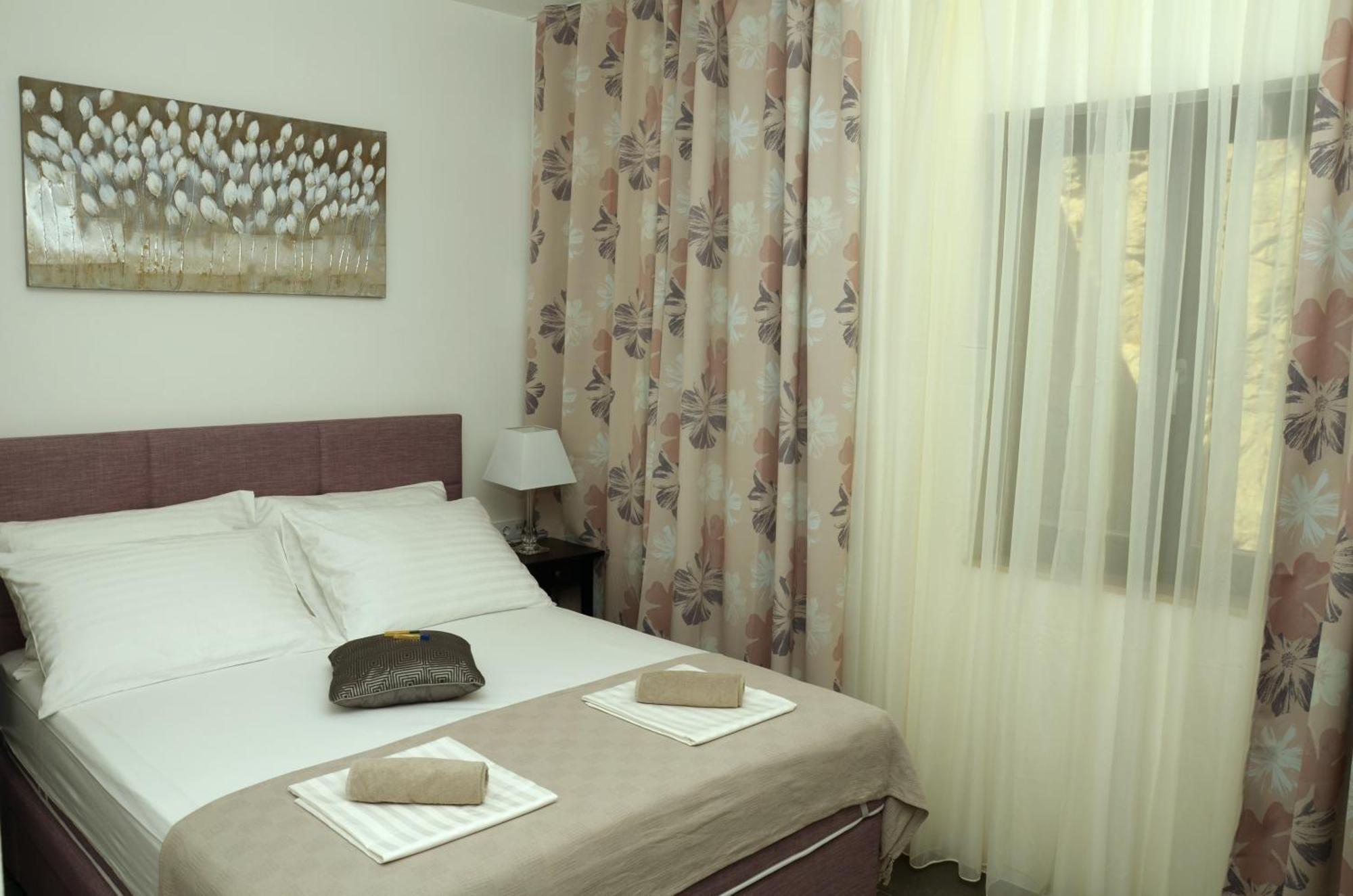 Lozna Residence Postira Kültér fotó