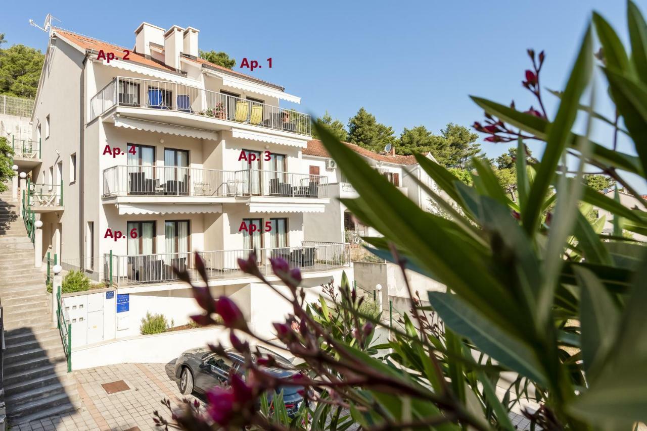 Lozna Residence Postira Szoba fotó