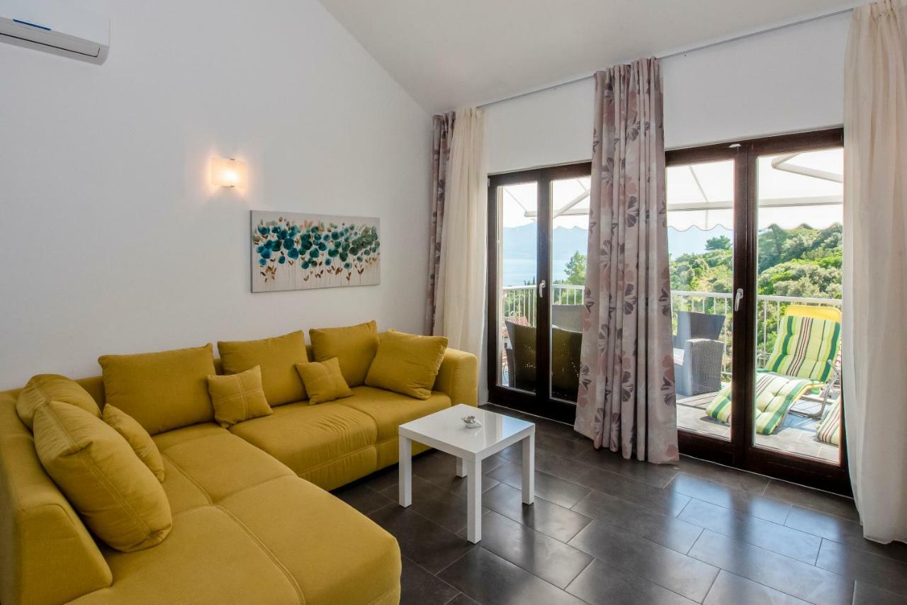 Lozna Residence Postira Kültér fotó