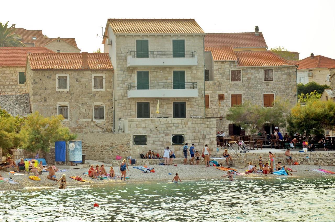 Lozna Residence Postira Kültér fotó